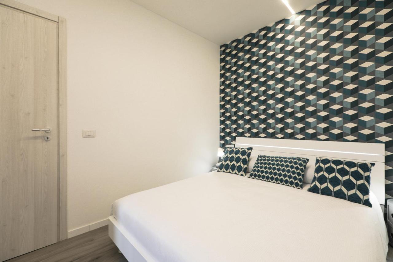 Blue Sapphire Como Cozy Flat In Center Of City 아파트 외부 사진